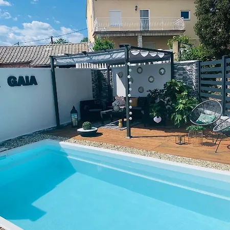 Gaia Apartment *