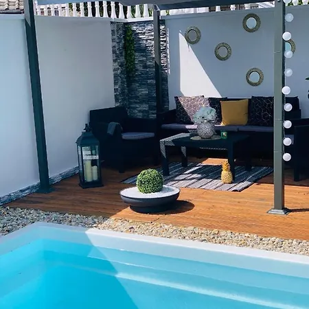 Gaia Apartment *